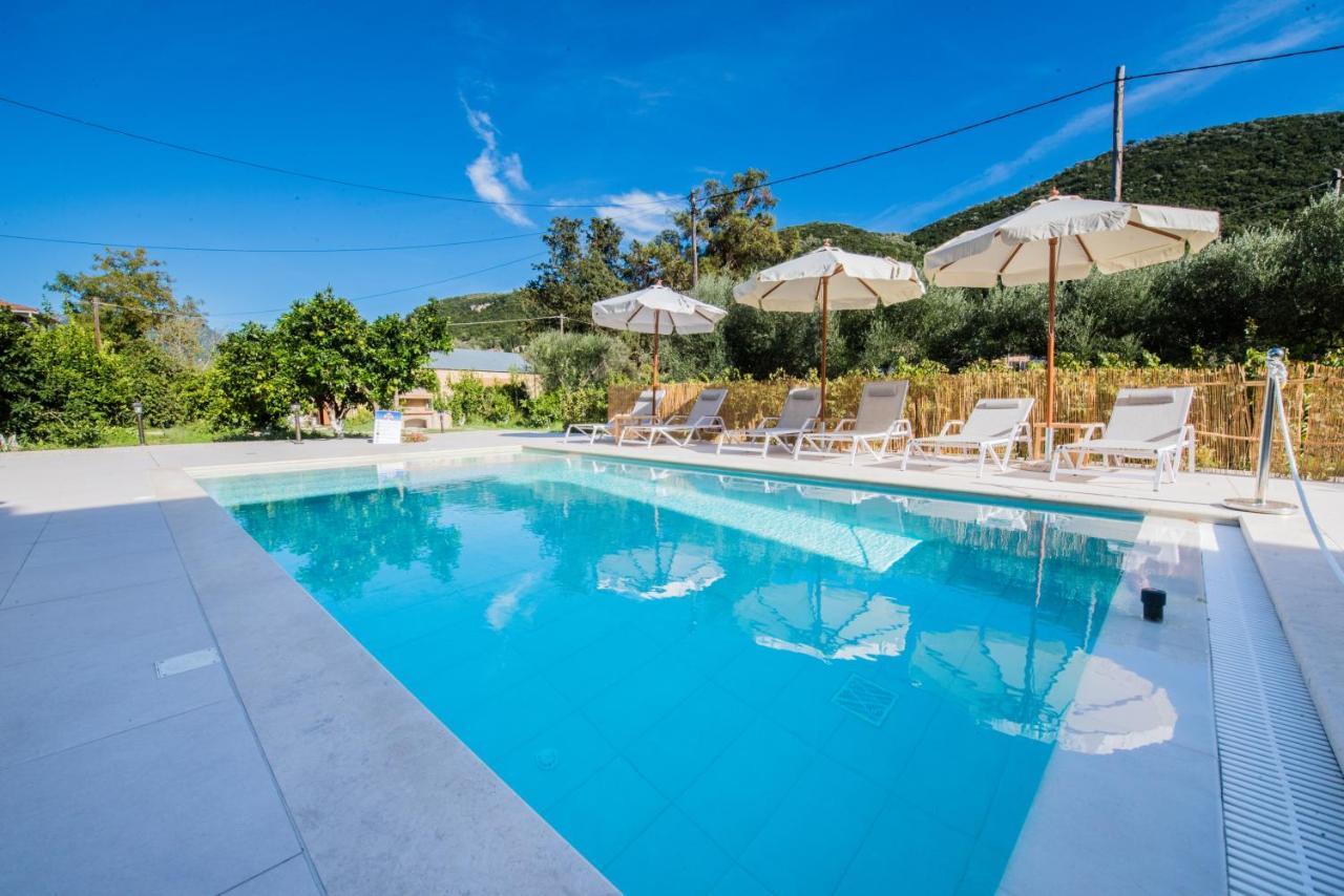 Kampos Apartment Vasiliki  Bagian luar foto